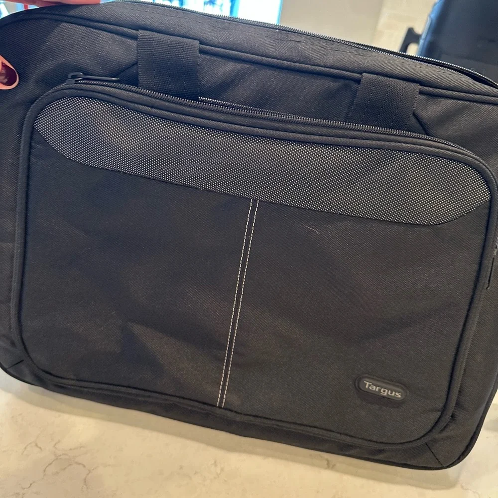 Brand new never used Targus Laptop bag